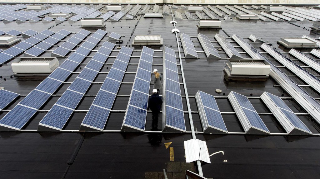 как используется нержавеющая сталь и солнечная энергия в зданиях